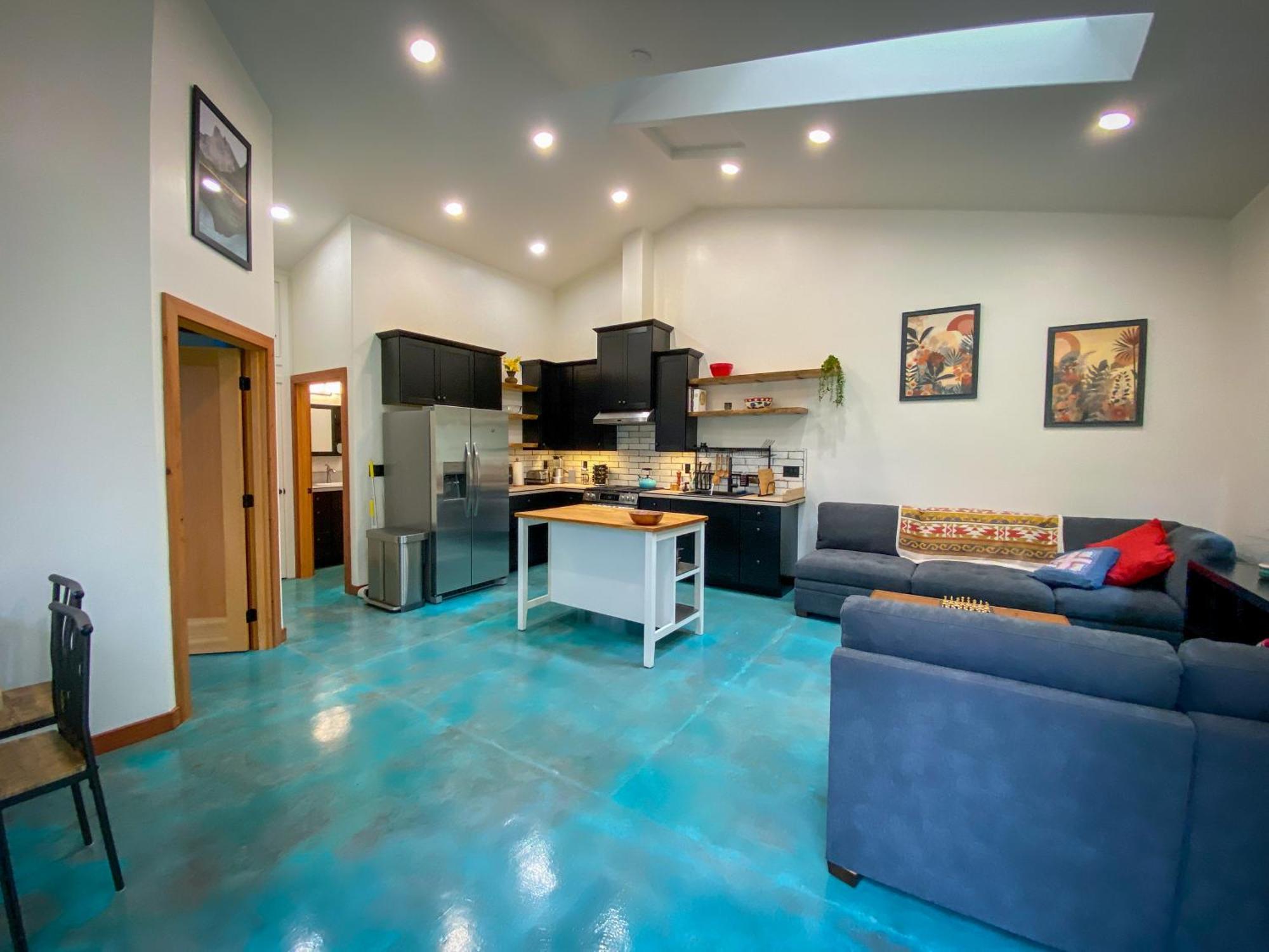 Apartment New, Modern, Country-feel, Close To